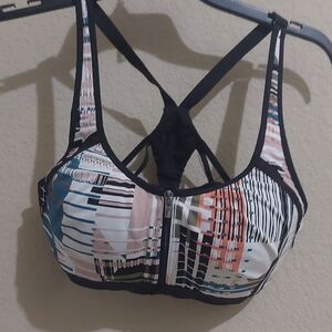 Women's Multicolor Striped Sports Bra